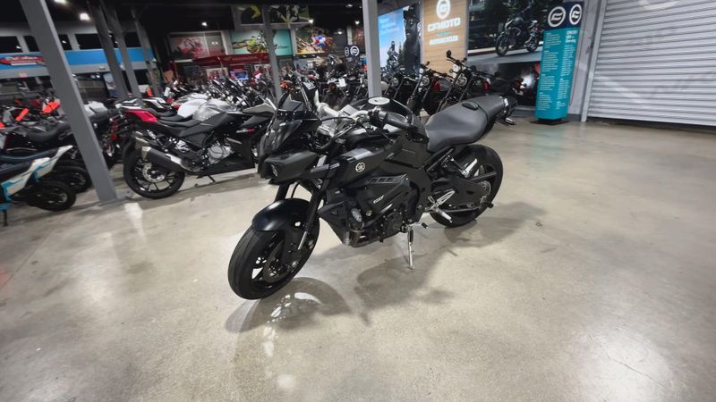 2019 Yamaha MT-10 Image 4