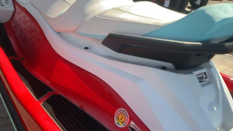 New 2025 Yamaha VX LIMITED Image 4