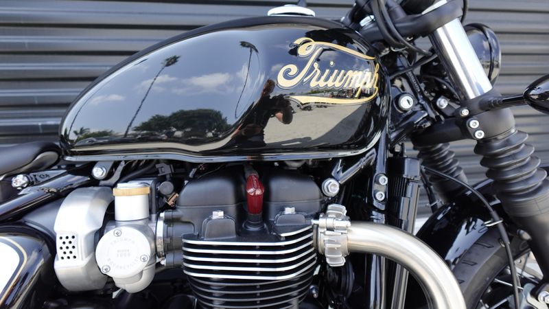 2025 Triumph Bonneville Bobber Euro 5a Base 