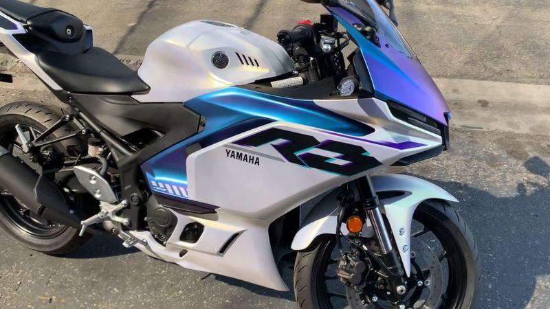 New 2025 Yamaha YZF-R3 ABS Image 5