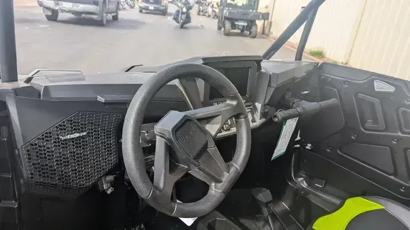 NEW 2025 POLARIS RZR XP 4 1000 ULTIMATE Image 13