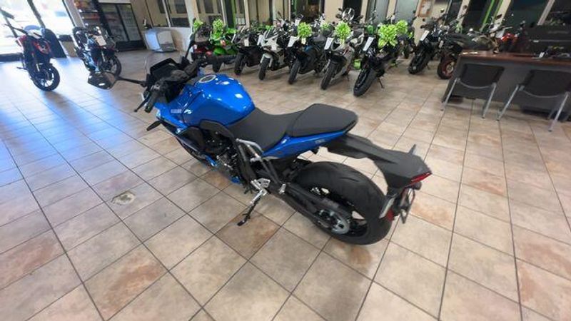 New 2026 Suzuki GSX-8R Image 2