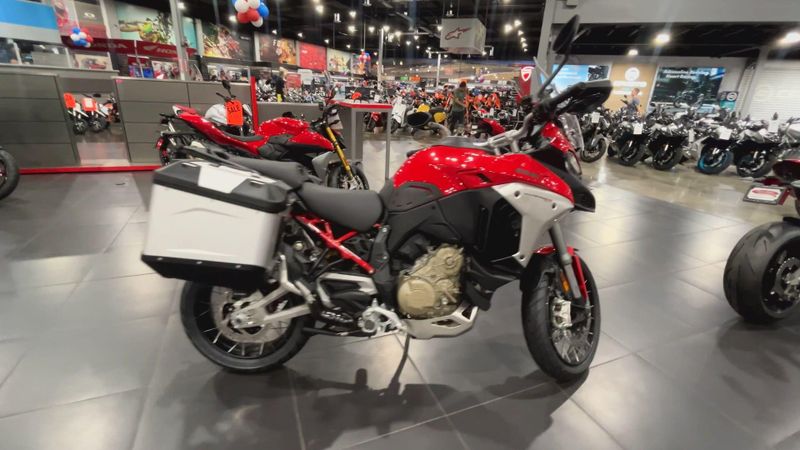 New 2025 Ducati MULTISTRADA V4 RALLY TRAVEL & RADAR SPOKED WHEELS Image 9