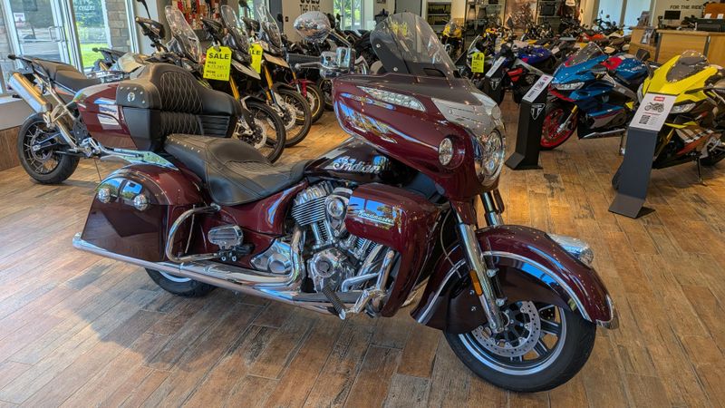 Used 2021 Indian Motorcycle Roadmaster Image 2