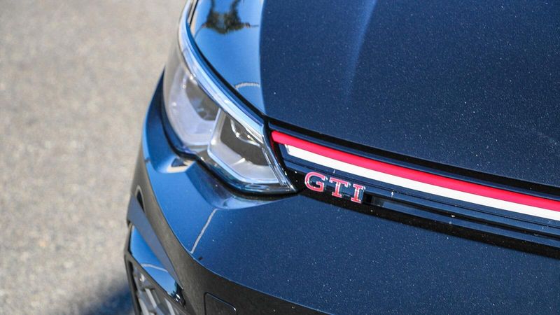 2024 Volkswagen Golf GTI AutobahnImage 8