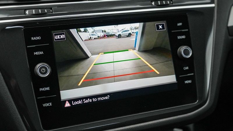 2022 Volkswagen Tiguan 2.0T SEImage 23