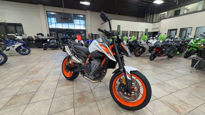 Used 2021 KTM DUKE 890 R Image 2