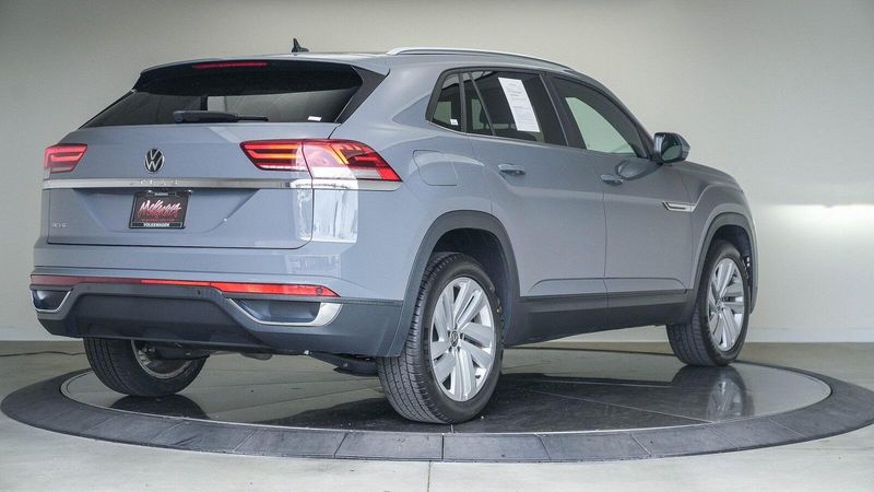 Used 2021 Volkswagen Atlas Cross Sport 3.6L V6 SE w/TechnologyImage 4