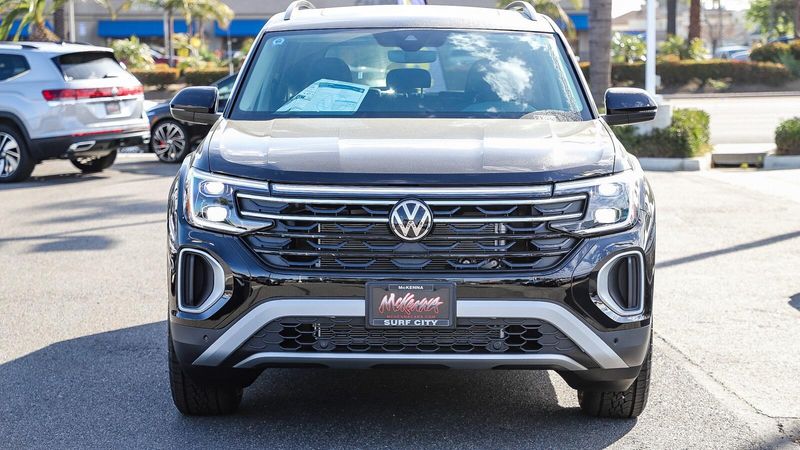2025 Volkswagen Atlas 2.0T Peak Edition SEImage 6