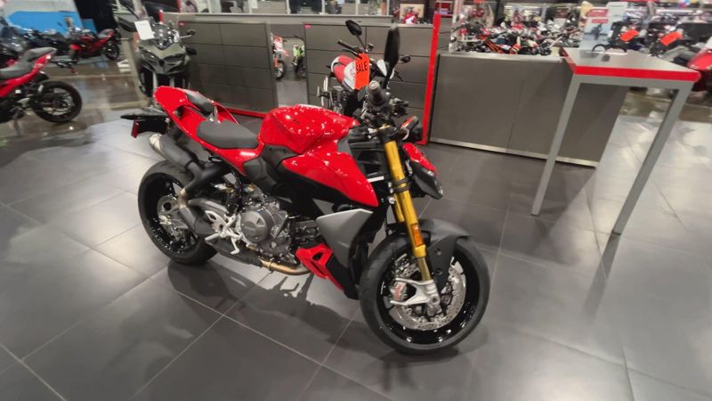 New 2025 Ducati STREETFIGHTER V2 S 896 Image 2