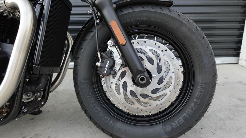 New 2025 Triumph Bonneville Bobber Euro 5a Base 