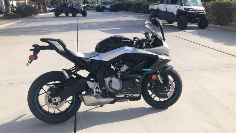New 2026 CFMOTO 675SS Image 8