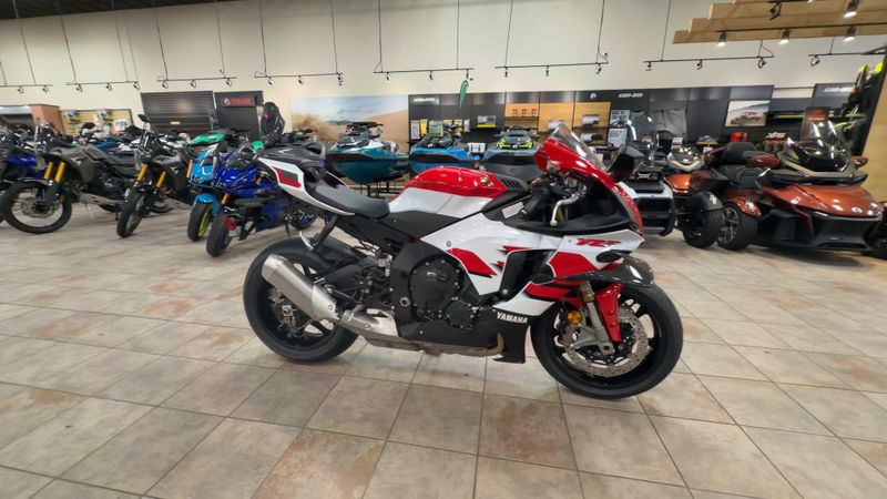 New 2026 Yamaha YZF-R1 70TH ANNIVERSARY EDITION Image 2