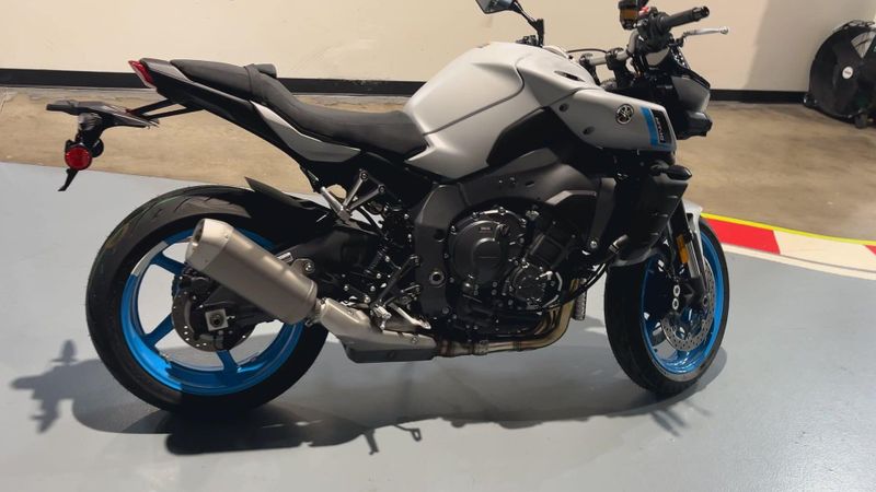 New 2025 Yamaha MT-10 Image 9