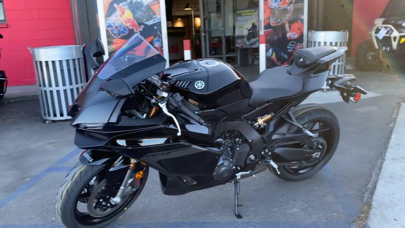 New 2025 Yamaha YZF-R9 Image 5