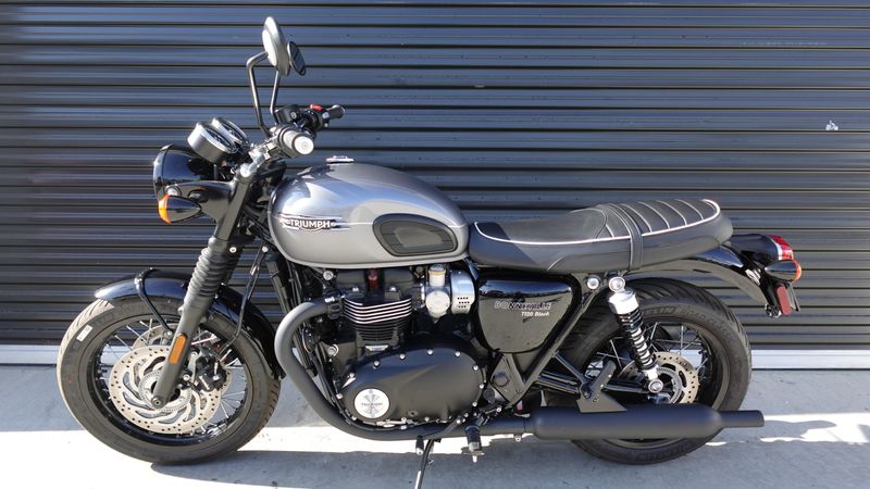 New 2025 Triumph Bonneville T120 Black 