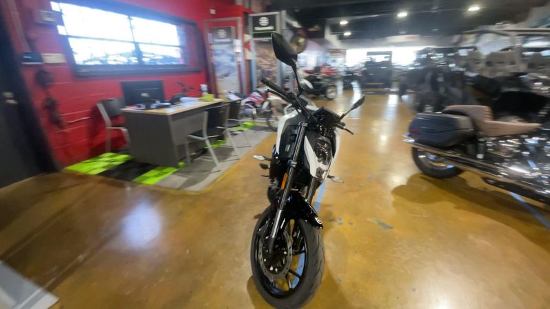 Used 2025 CFMOTO 300NK Image 4