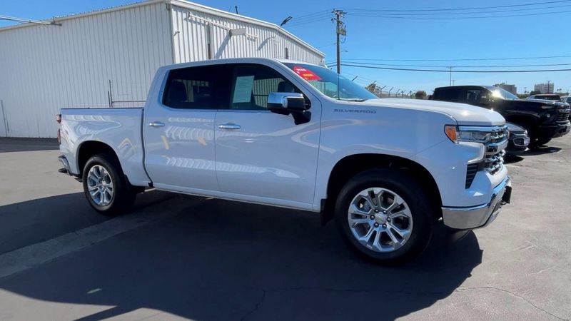 Used 2025 Chevrolet Silverado 1500 LTZImage 3