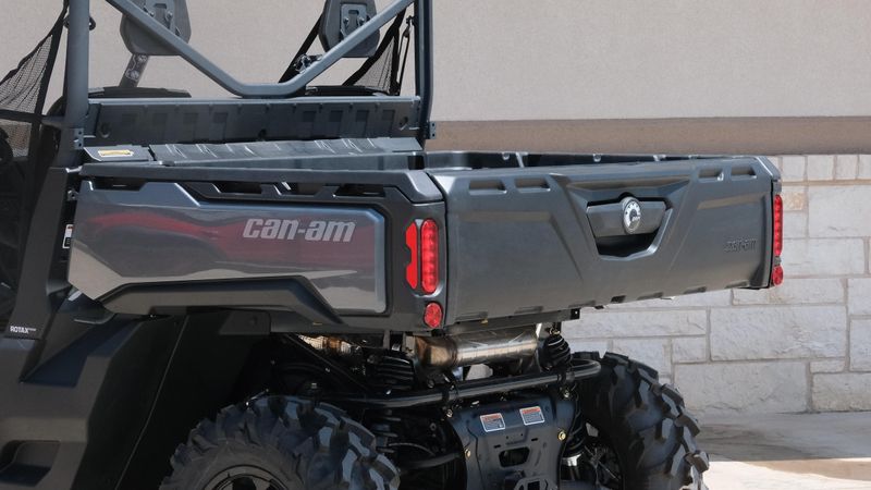 2024 Can-Am DEFENDER XT HD9 STONE GRAYImage 13