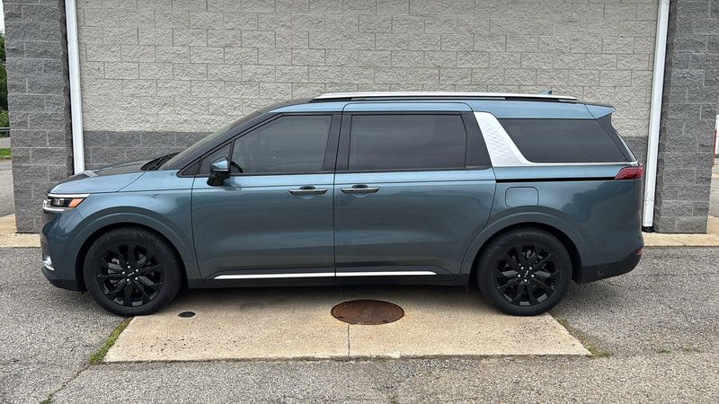 2024 Kia Carnival MPV SX PrestigeImage 2