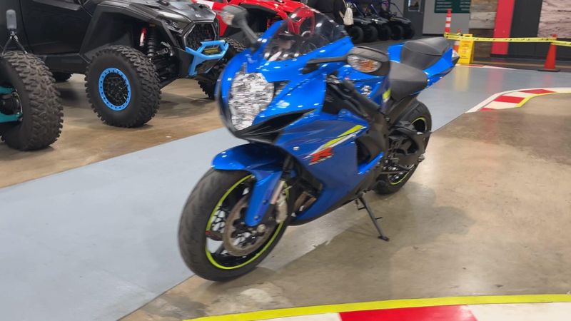 Used 2017 Suzuki GSX-R600L7 CA Image 8