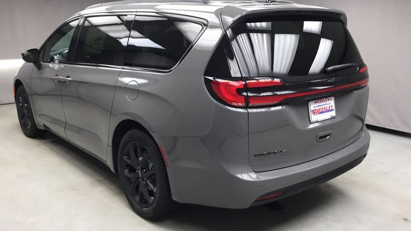 2023 Chrysler Pacifica Touring LImage 21