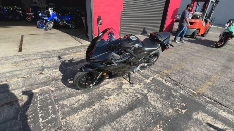 New 2026 Yamaha YZF-R3 ABS Image 4
