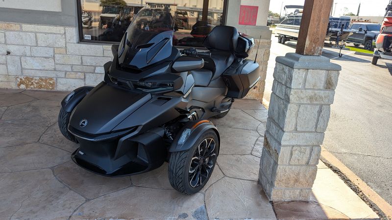 2022 Can-Am SPYDER BASEImage 3