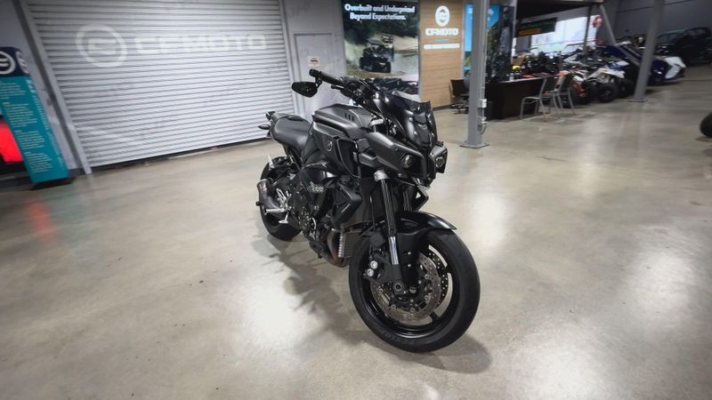 2019 Yamaha MT-10 Image 2