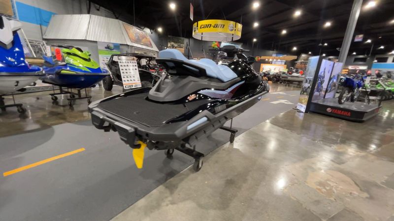 2025 Yamaha VX CRUISER W/AUDIO  in a BLACK/ICE BLUE exterior color. Del Amo Motorsports of Redondo Beach (424) 390-7811 delamomotorsports.com 