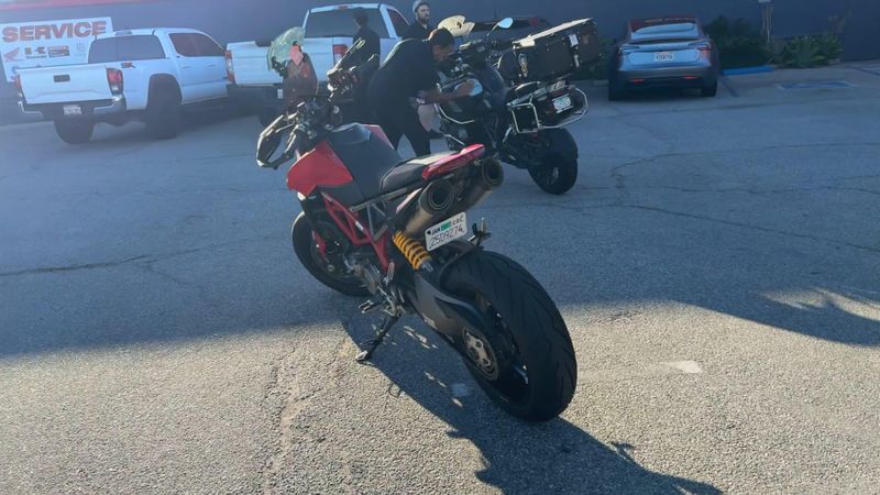 Used 2020 Ducati HYPERMOTARD 950 Image 7