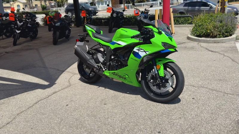 New 2026 Kawasaki NINJA ZX-6R Image 2