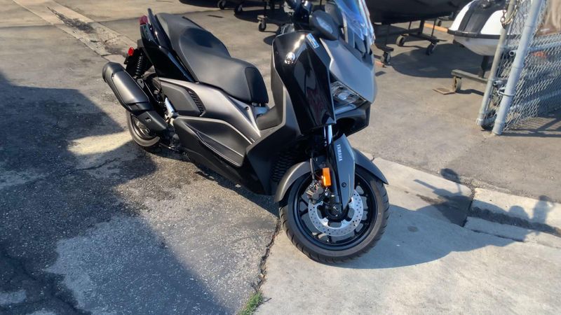 Used 2025 Yamaha Xmax Image 3