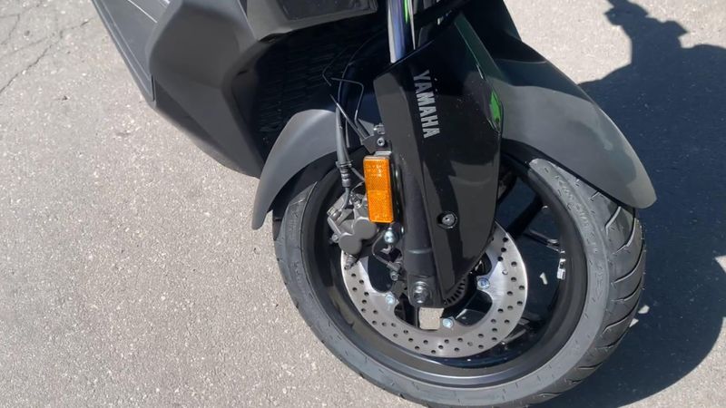 New 2025 Yamaha Xmax Image 3