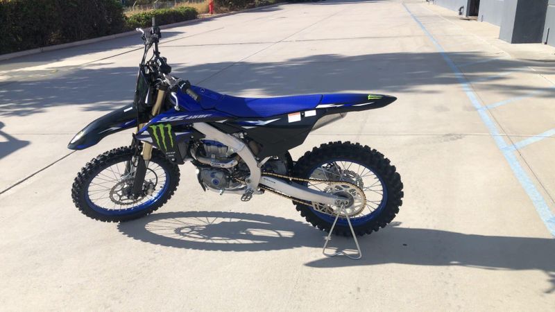 New 2027 Yamaha YZ450F MONSTER EDITION Image 2