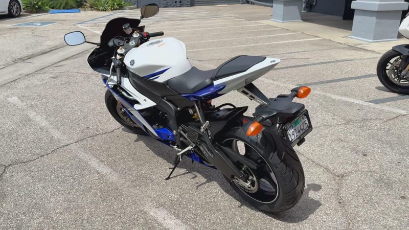 Used 2014 Yamaha YZF R6 Image 2