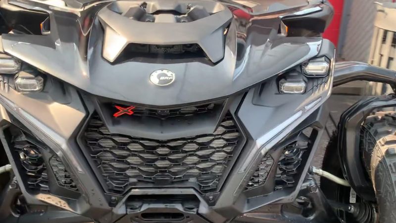 New 2025 Can-Am MAVERICK R MAX X 999T DCT Image 7