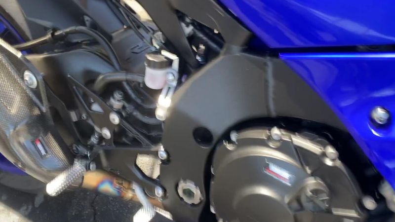 Used 2025 Yamaha YZF-R1 CA Image 2
