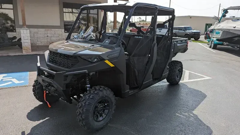 2025 POLARIS RANGER CREW 1000 PREMIUM GRANITE GRAY in a GRANITE GRAY exterior color. Family PowerSports (877) 886-1997 familypowersports.com 