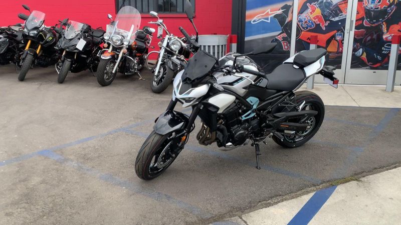 New 2025 Kawasaki Z900 ABS Image 4