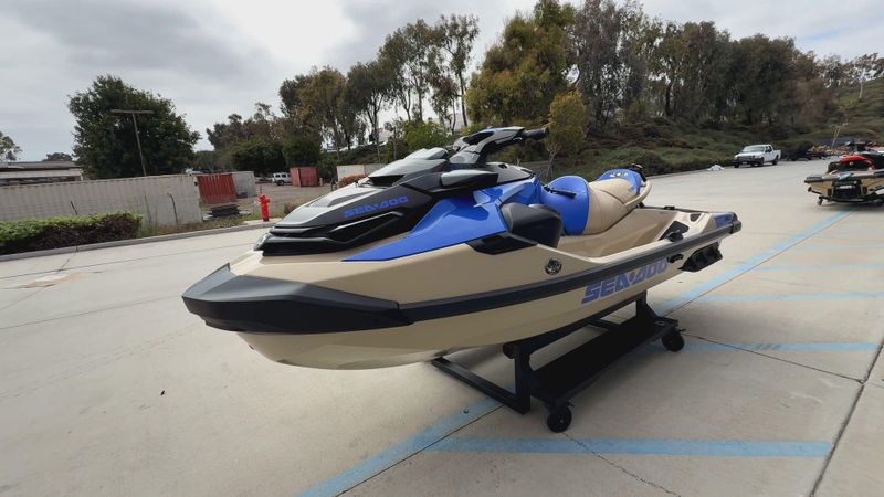 2025 Sea-Doo WAKE PRO 230 (SOUND SYSTEM) Image 4