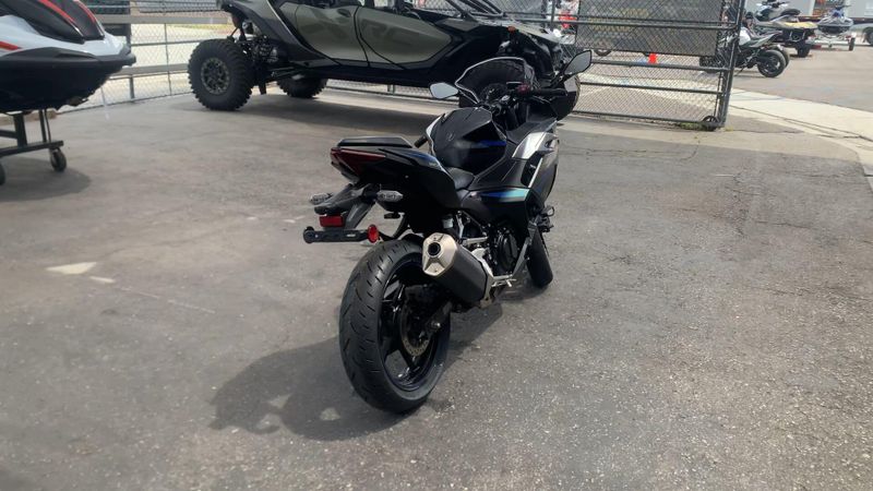 Used 2025 Kawasaki Ninja 500 SE ABS Image 8