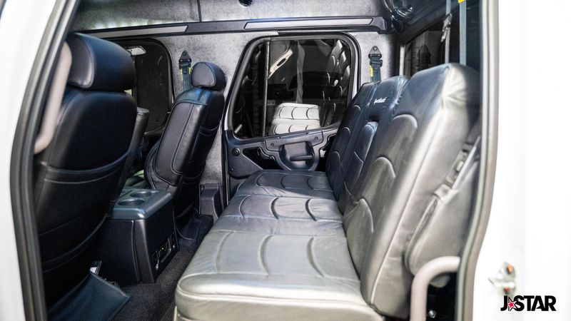 2016 Freightliner M2 106 Sport Chassis photo 4