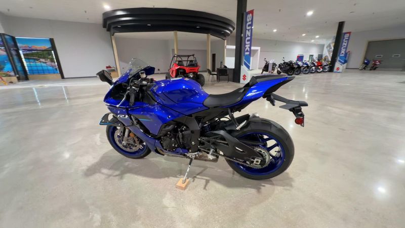 New 2026 Yamaha YZF-R1 Image 7