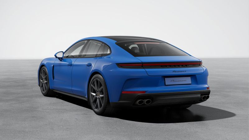 2025 Porsche Panamera 4Image 3