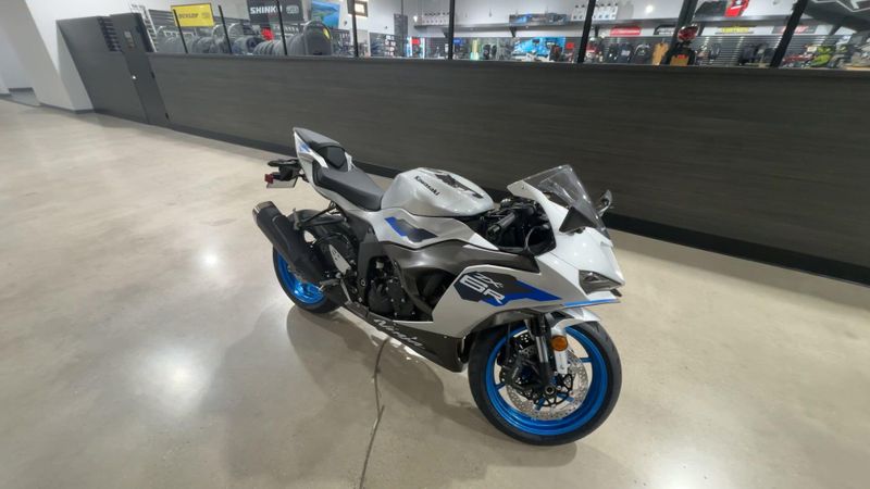 New 2027 Kawasaki NINJA ZX-6R ABS Image 5