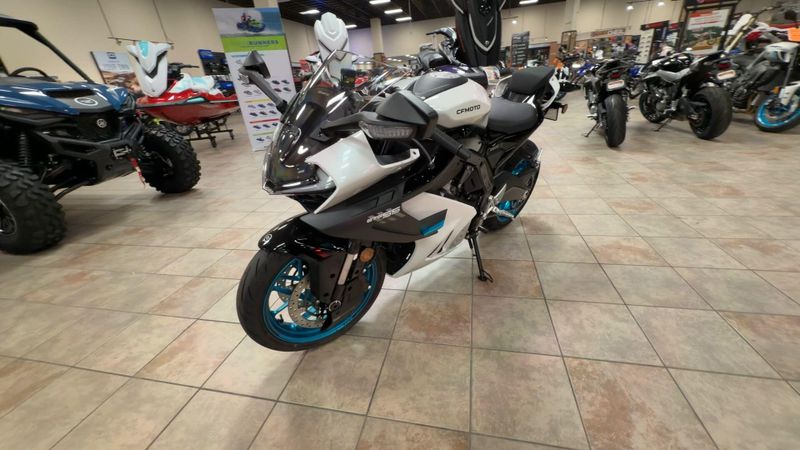 New 2026 CFMOTO 675SS Image 5