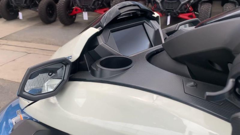 New 2025 Yamaha FX LIMITED SVHO Image 3