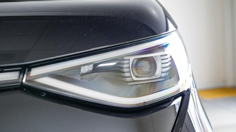 New 2025 Volkswagen ID. Buzz Image 7