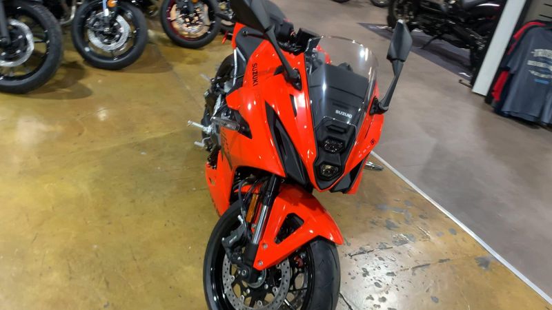 New 2026 Suzuki GSX-8R Image 3
